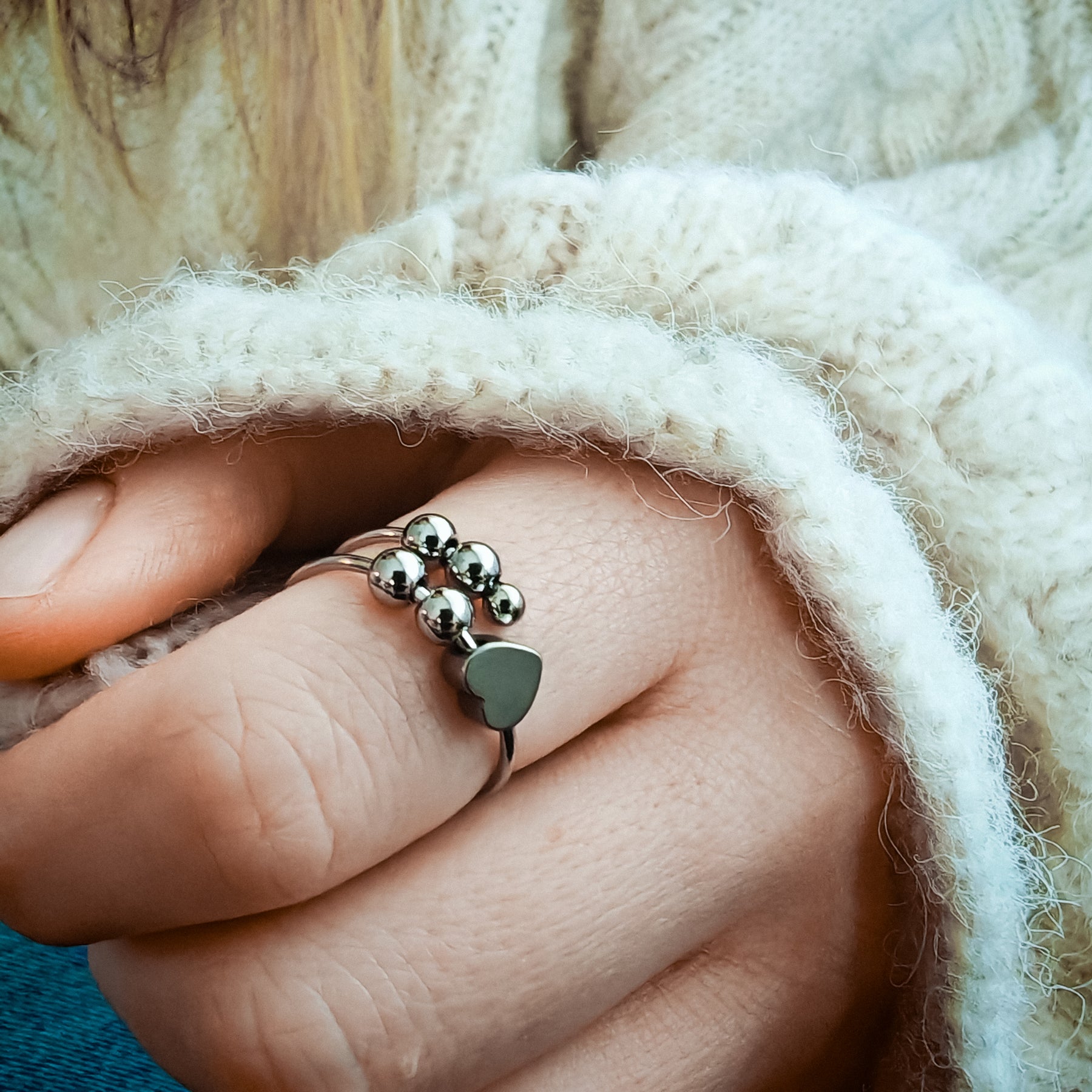 Silver Antistress Ring with 4 Pearls, Star, and Moon | Sloffy™